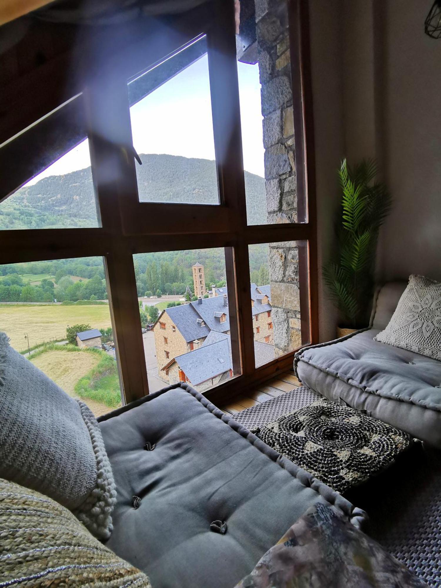 Duplex Con Terraza Y Vistas Panoramicas En Tauell Lägenhet Exteriör bild
